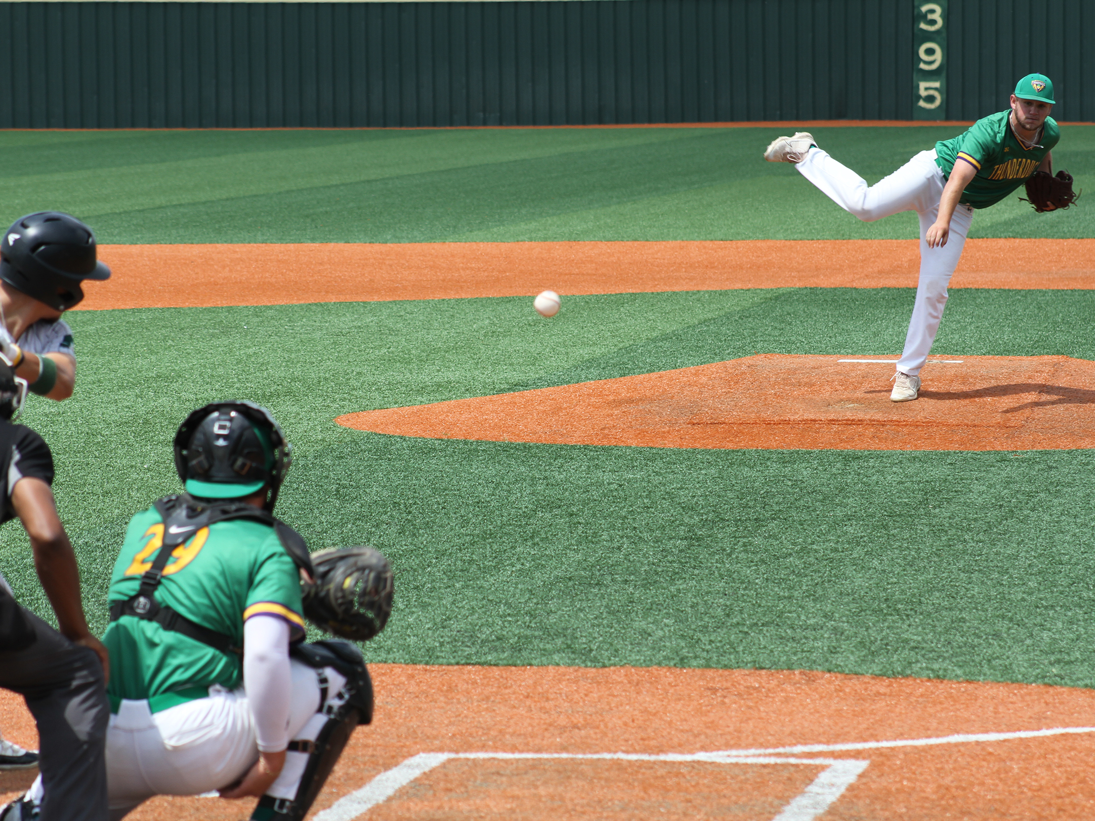 Richland Coasts to Run-Rule Win over Brookhaven in District Tourney
