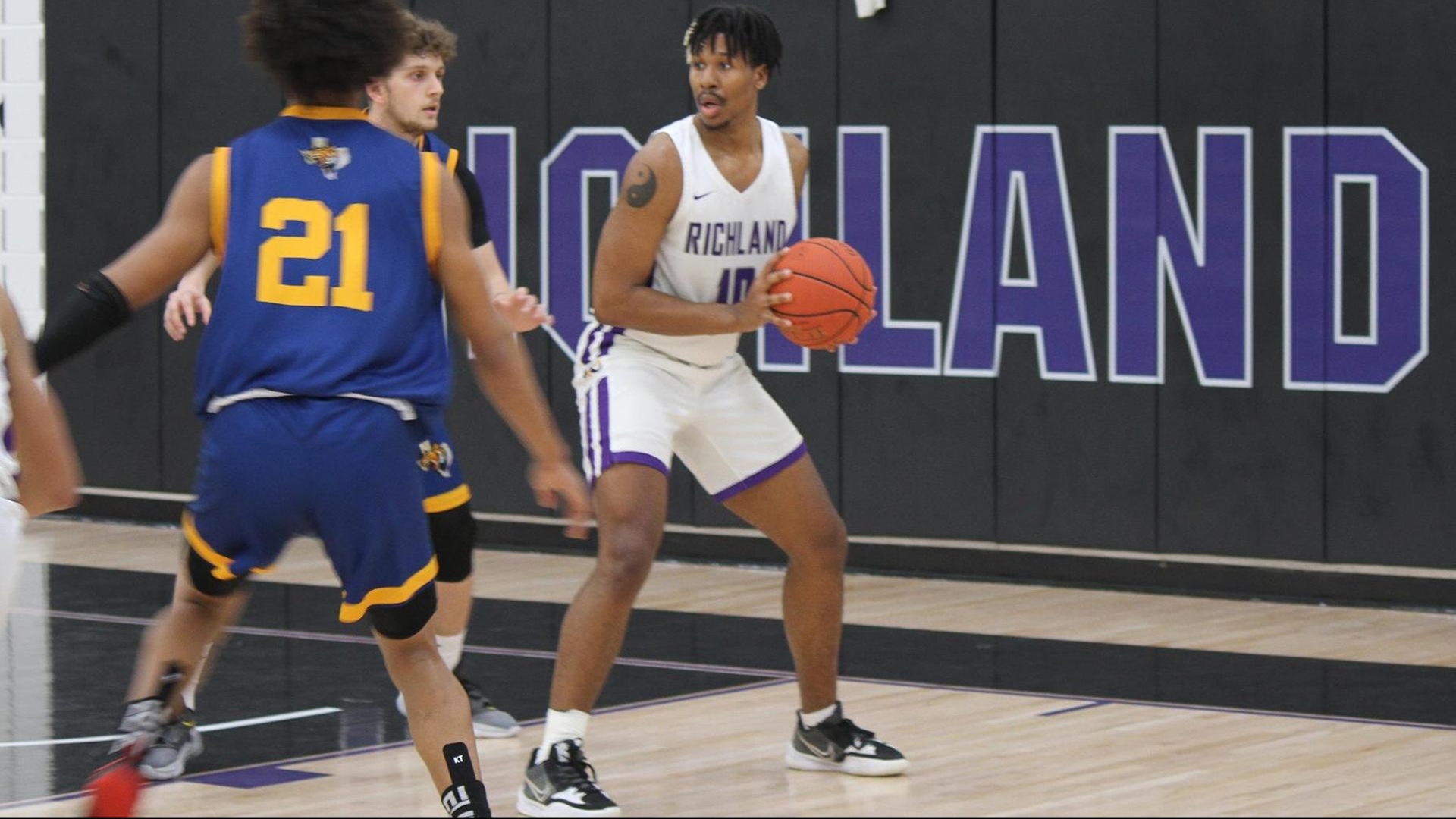 Dallas College Richland's Ed Trahan was named the Dallas Athletic Conference men's basketball Player of the Week. 
